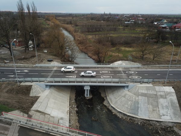 Два моста отремонтировали на трассе А-289 на Кубани
