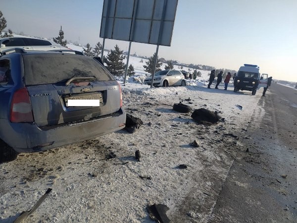 Парень и девушка погибли в массовом ДТП в Челябинской области Парень и девушка погибли в массовом ДТП в Челябинской области
