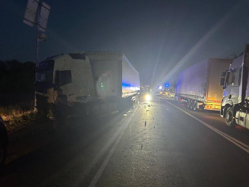 Женщина и ребенок погибли в ночной аварии на трассе М-5 Урал в Самарской области