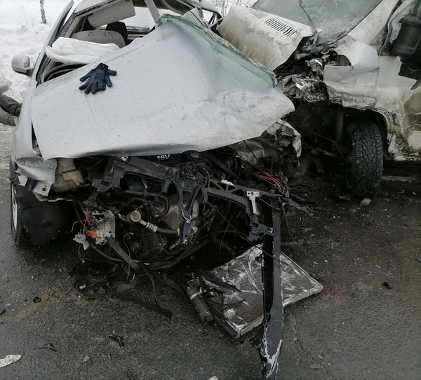 Трое погибли в ДТП на трассе вблизи села Ключи в Саратовской области