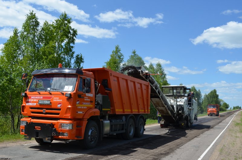 В Смоленской области продолжат ремонтировать дорогу Прудки - Монастырщина