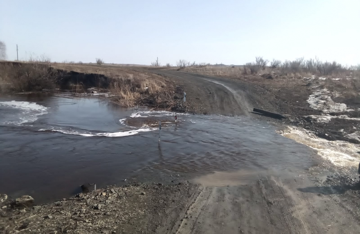 Из-за подтопления ограничено движение на участке дороги Аксеново - Бураново в Алтайском крае
