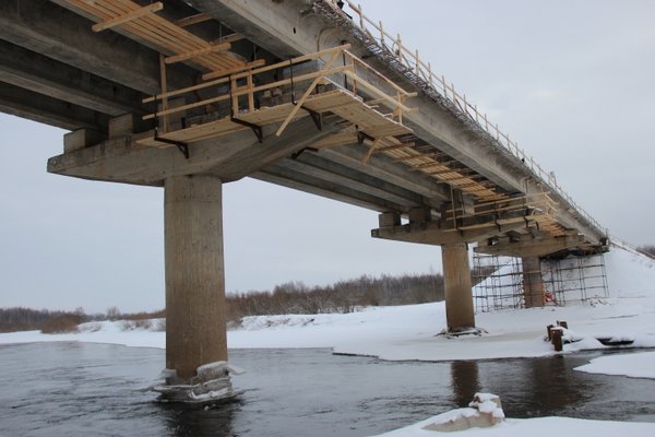 Капремонт моста через реку Великую в Пушкиногорском районе Псковской области продолжают по БКД
