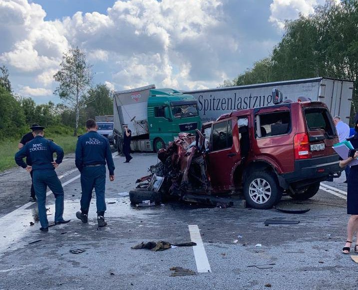 Восемь человек погибли в массовой аварии на трассе М-5 Урал в Рязанской области