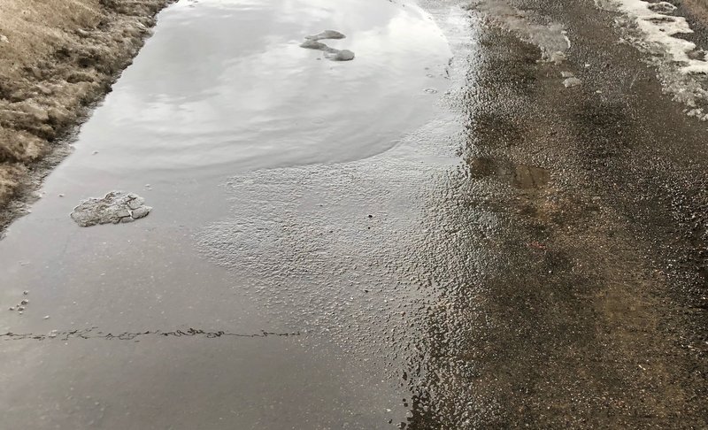 В Крыму дожди снова подтапливают трассы – за ситуацией следят дорожные службы