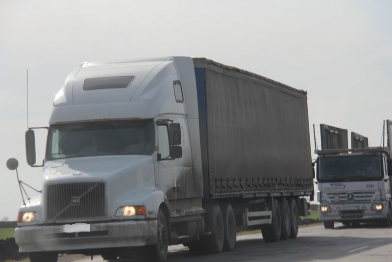 Открыто движение грузовиков на участках трассы Р-254 Иртыш в Курганской области