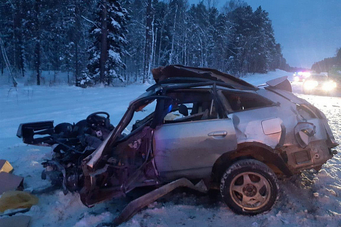 Три человека погибли в утреннем ДТП на трассе Томск - Юрга в Томской области