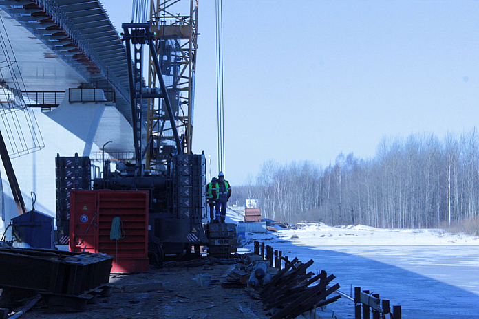 Реконструкция моста через реку Кута в Иркутской области выполнена на 46 %