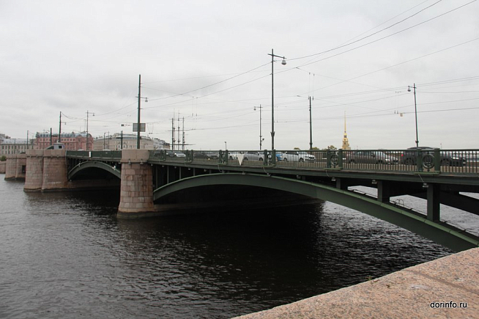 Капремонт Биржевого моста в Петербурге идет по графику