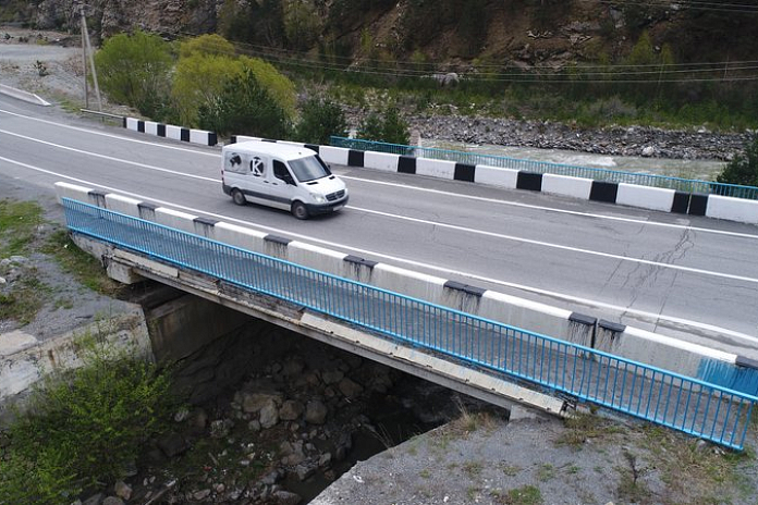 К лету 2024 года отремонтируют мост через реку Садонка на Транскаме в Северной Осетии