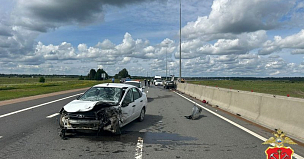 Водитель «Приоры» погиб в аварии на трассе А-180 Нарва в Ленобласти