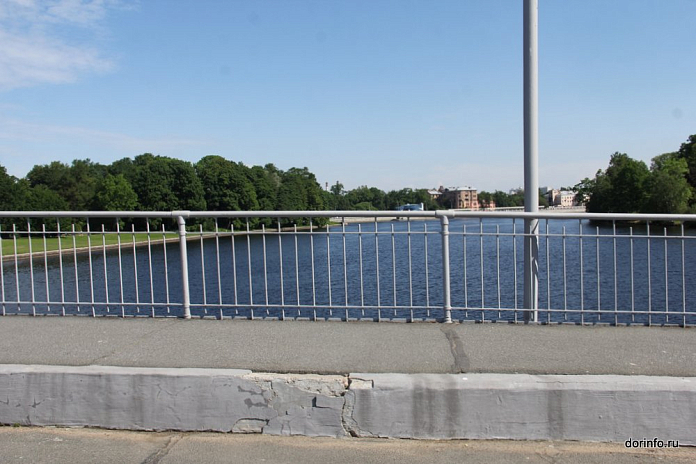 Прокуратура через суд добивается ремонта моста через реку Сахта в Ивановской области