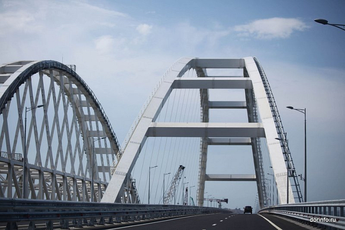 Временно перекрыто движение по Крымскому мосту