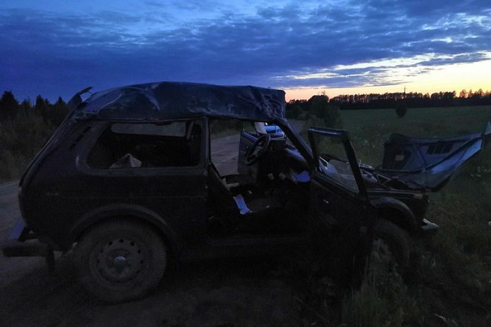 Водитель погиб при опрокидывании «Нивы» в Кировской области