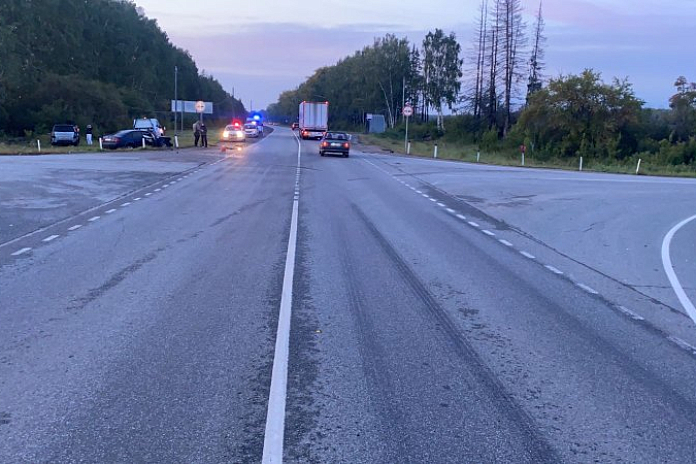 Шесть человек пострадали в аварии на трассе Р-354 в Свердловской области