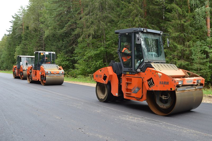 Две дороги отремонтируют по БКД в Руднянском районе Смоленской области