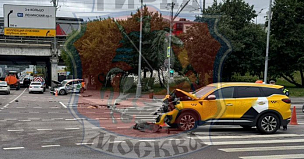 Шесть человек пострадали в ДТП с таки и каршерингом в Москве