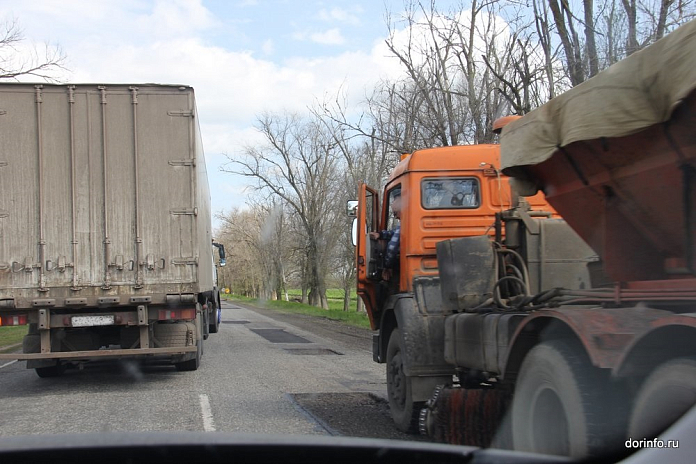 С 1 апреля по дорогам Ставрополья ограничат движение большегрузов