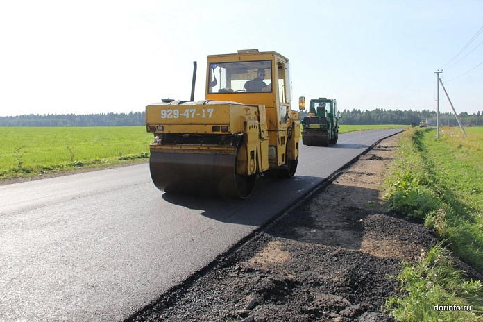 По нацпроекту ремонтируют почти 5 км дороги Волгодонск - Дубовское в Ростовской области