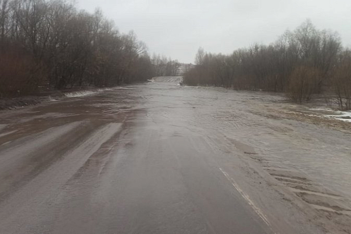 Шесть низководных мостов подтоплены в Рязанской области