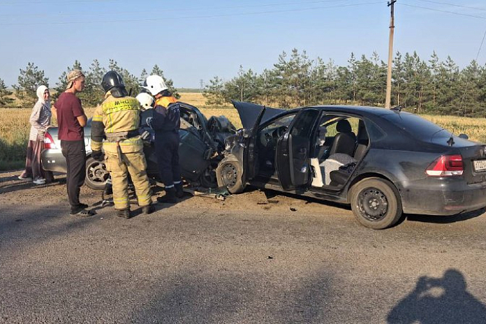 Ребенок и трое взрослых погибли в ДТП в Татарстане
