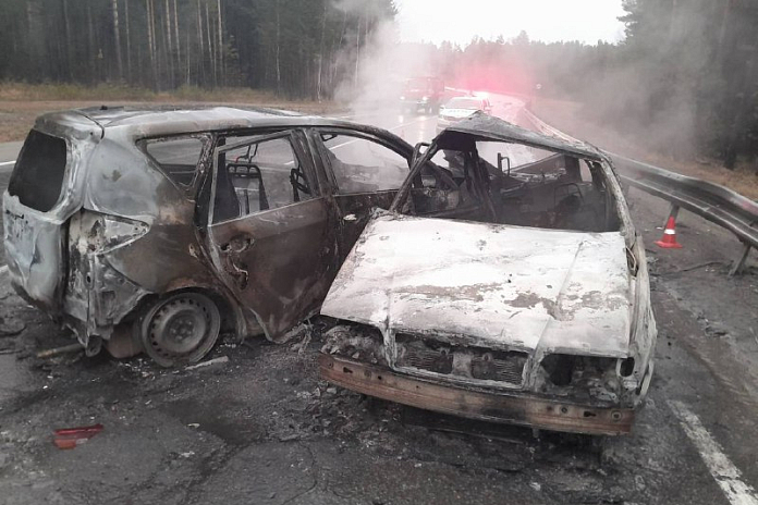 Два человека погибли в аварии на трассе Р-258 Байкал в Иркутской области