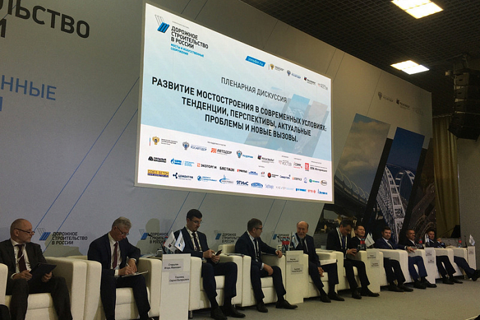 В Петербурге подписали соглашение о сотрудничестве между образовательными организациями в дорожной сфере