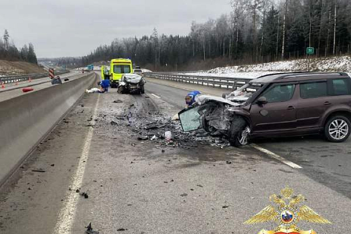 Три человека погибли в аварии на трассе М-11 Нева в Подмосковье