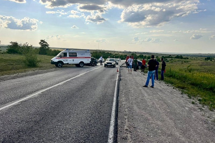 Три человека погибли в ДТП в Каменском районе Ростовской области