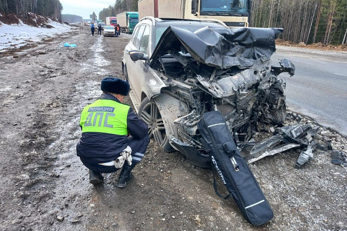 Уснувший водитель спровоцировал смертельное ДТП на трассе Пермь – Екатеринбург в Свердловской области