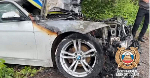 В утреннем ДТП с BMW в Уфе один человек погиб, пятеро пострадали