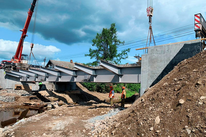 Капремонт моста через реку Деревянку на трассе А-215 в Карелии выполнен на две трети