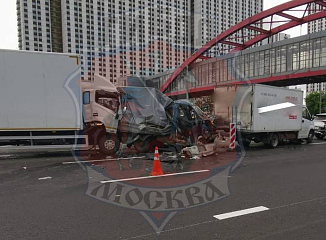 Госавтоинспекция Москвы опубликовала фото с места массового ДТП
