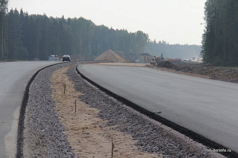 «Автодор» уложил 37 % нижнего слоя покрытия на дорогах в ДНР