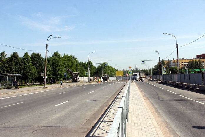 С 15 июля в девяти районах Петербурга ограничат движение транспорта
