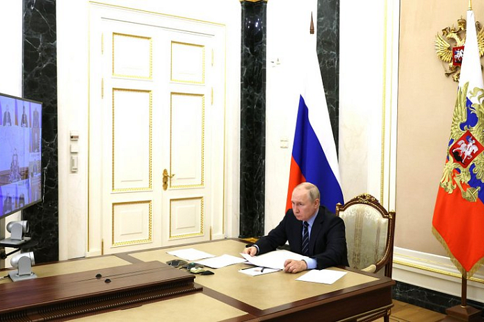 На совещании с Владимиром Путиным обсудили паводок в Приморье
