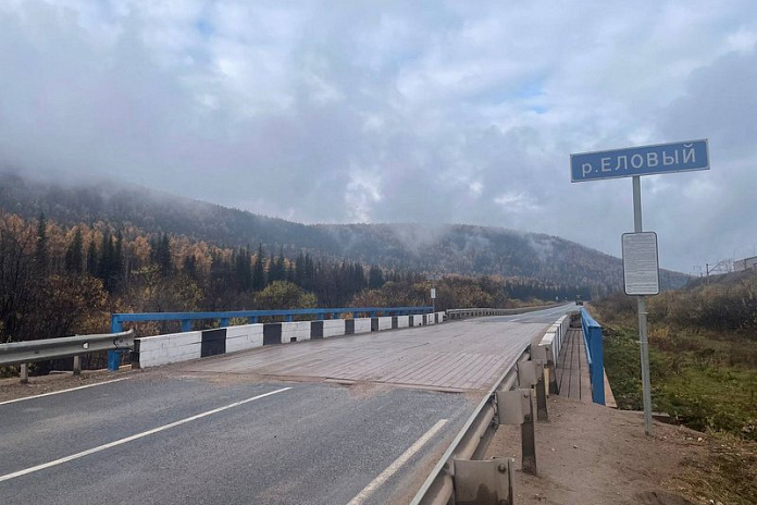 Пять деревянных мостов отремонтировали на трассе А-331 Вилюй в Иркутской области