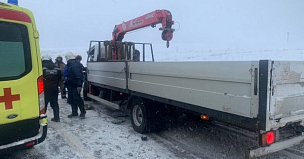 Двое погибли в аварии с микроавтобусом и грузовиком на трассе М-7 Волга в Татарстане