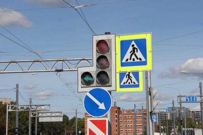 Пять светофоров модернизировали за неделю в Подмосковье