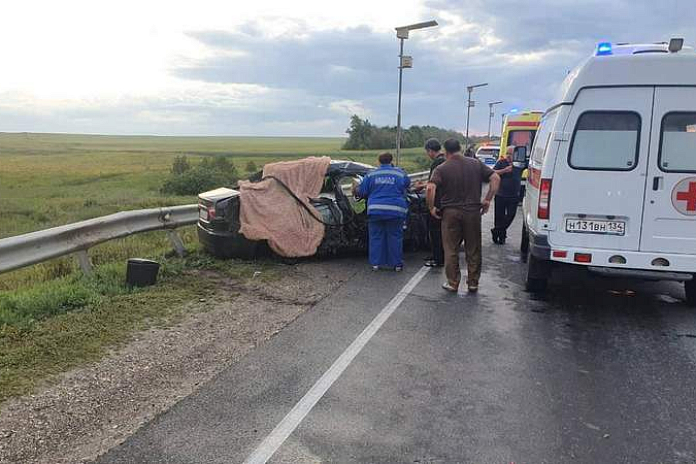 Двое детей погибли в аварии на трассе Р-22 Каспий в Волгоградской области
