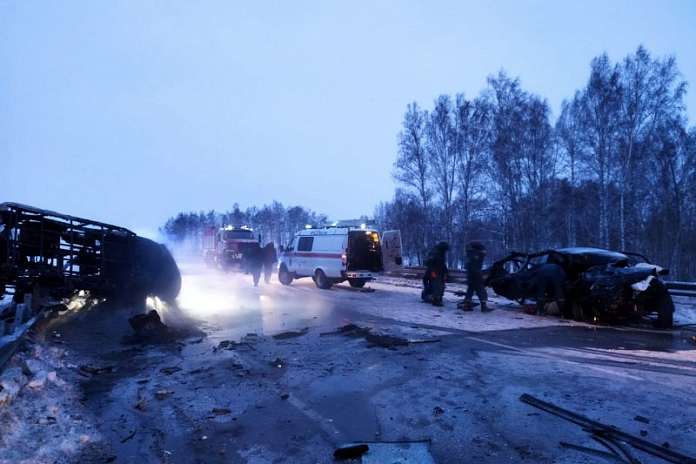 Четыре человека погибли в утреннем ДТП со «скорой» на Северном обходе Новосибирска