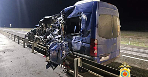 Семь человек погибли в ночной аварии на трассе Р-22 Каспий в Калмыкии