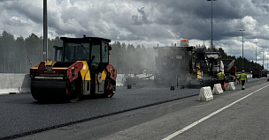 Началась укладка верхних слоев асфальта на участке реконструкции трассы А-181 Скандинавия в Ленобласти