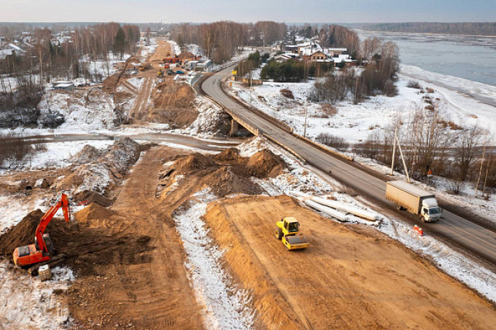 Строительство моста через Мойку продолжается в Ленобласти в поселке Павлово