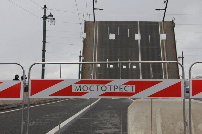 В Петербурге завершается капитальный ремонт Биржевого моста