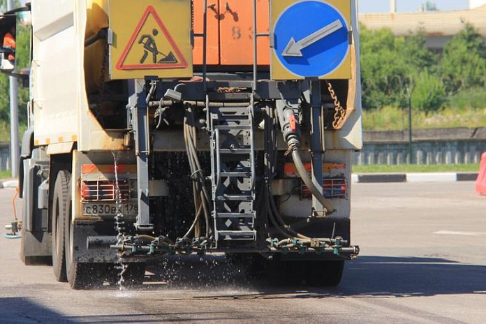 Дорожники Подмосковья приступили к третьему циклу уборки трасс