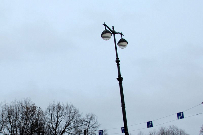 На Митрофаньевском путепроводе в Петербурге установили светодиодные светильники