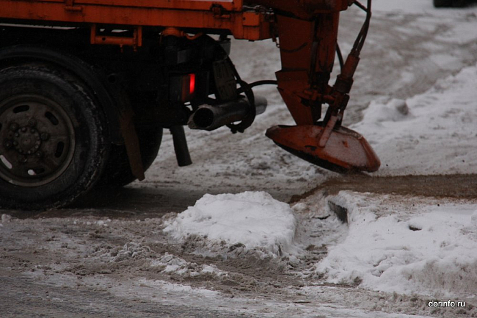 Почти 150 единиц техники борются с последствиями снегопада на федеральных трассах в Приангарье