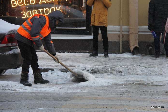 Спасатели Петербурга предупреждают о снегопаде и гололеде на дорогах 22 февраля