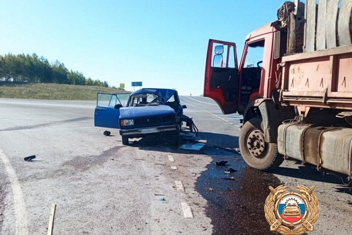 ВАЗ и КАМАЗ попали в смертельную аварию в Башкирии